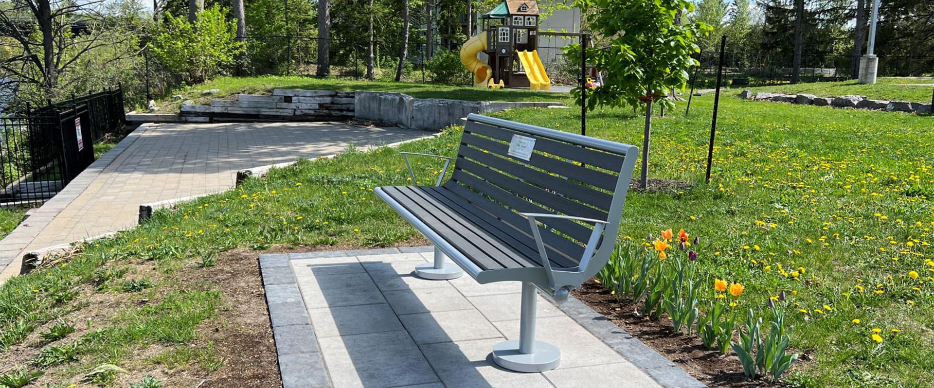 Park Bench CAB-870 with Memorial Plaque